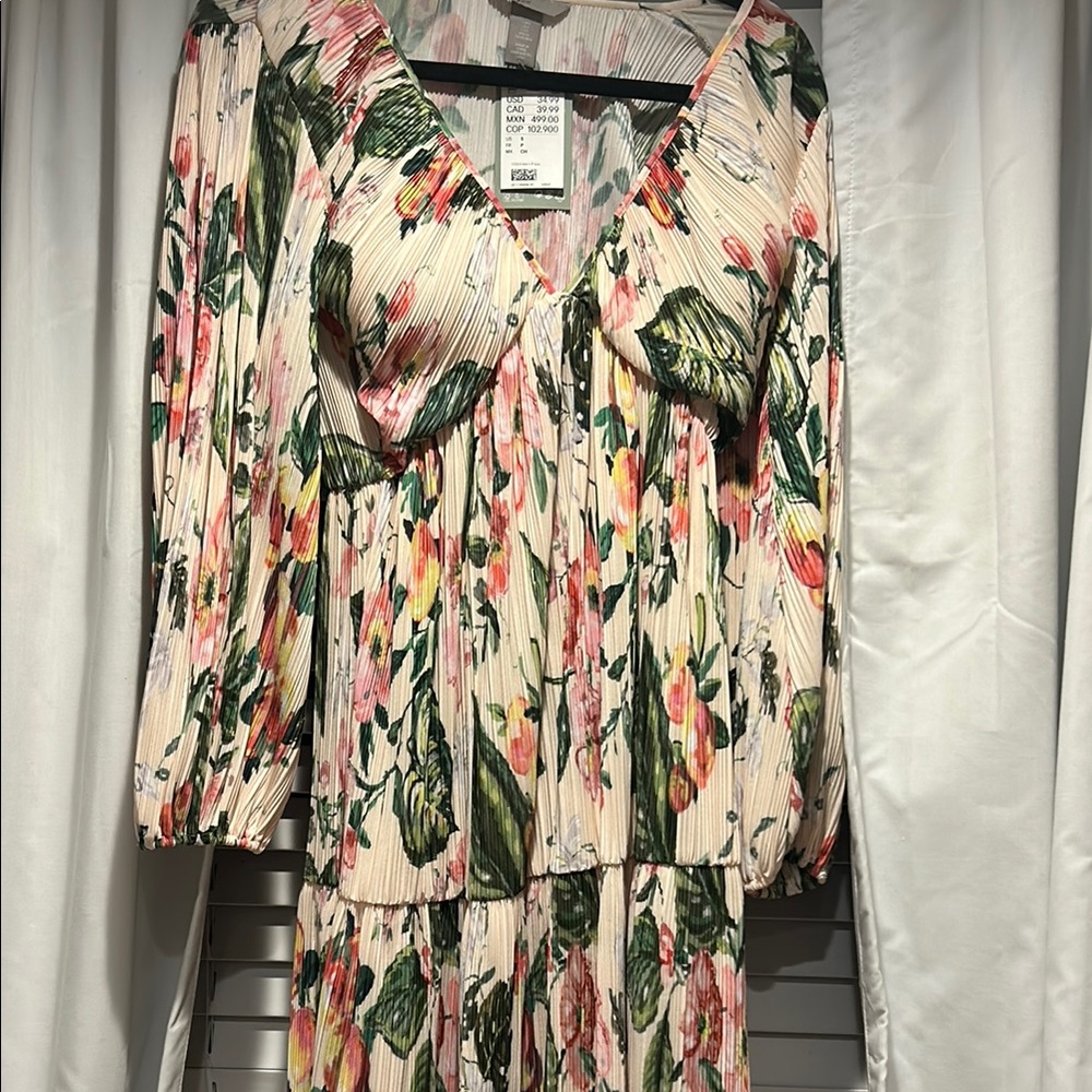 Floral Pleated Dress with Long Sleeves